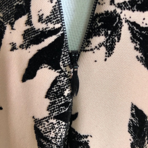 Trixxi Peach floral dress - Picture 4 of 9